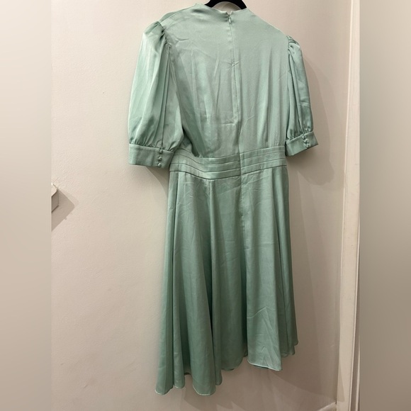Gal Meets Glam Light Green Midi A-line Dress - size 16- Vneck - short sleeve - Picture 6 of 6
